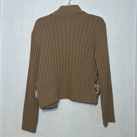 Sarah Allison‘s Italian wool blend zip front sweater - Picture 6 of 6
